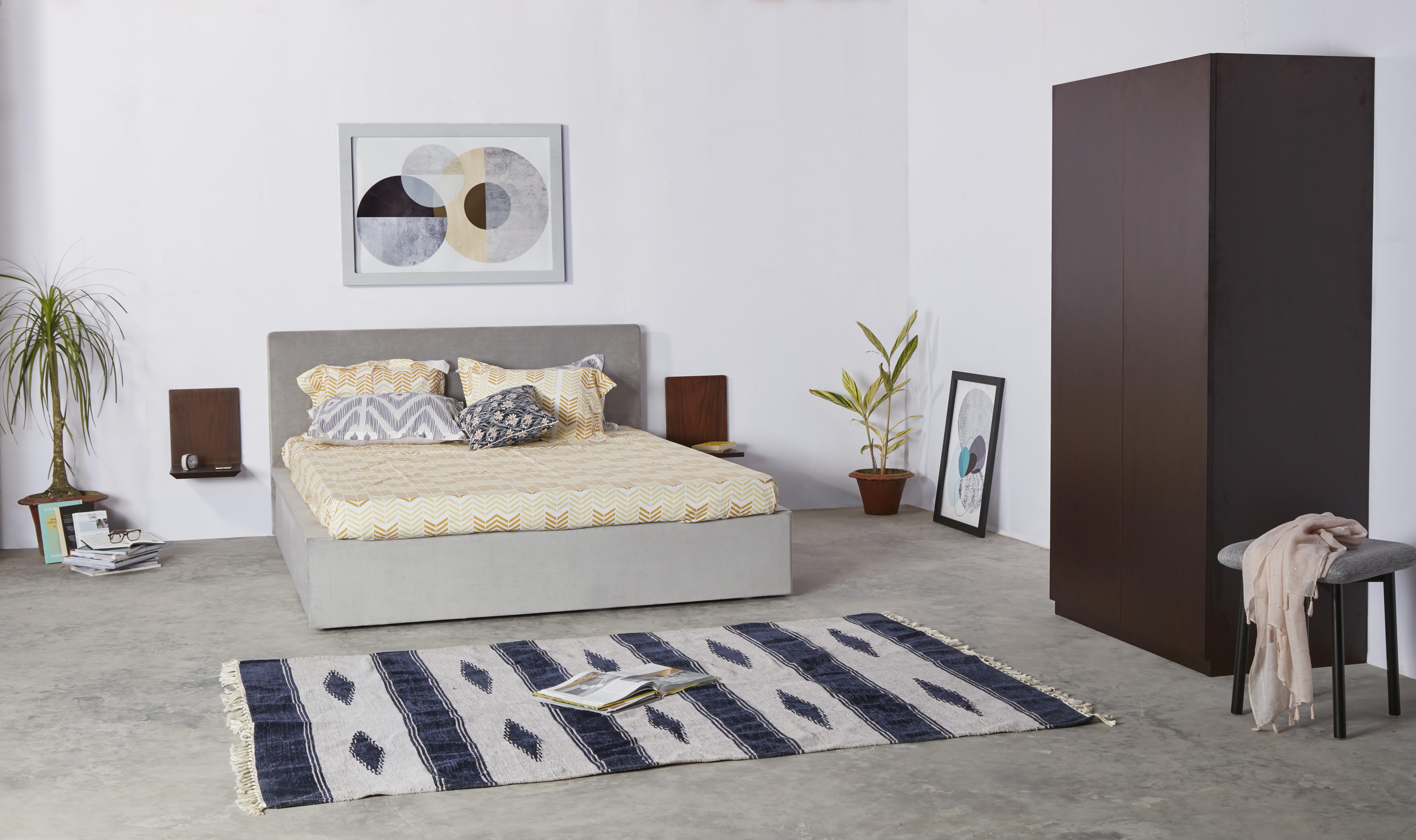Elgin Queen Bed(Clearence)