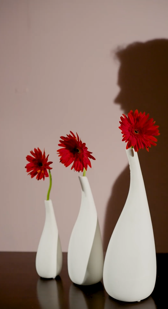 Gotita Vase